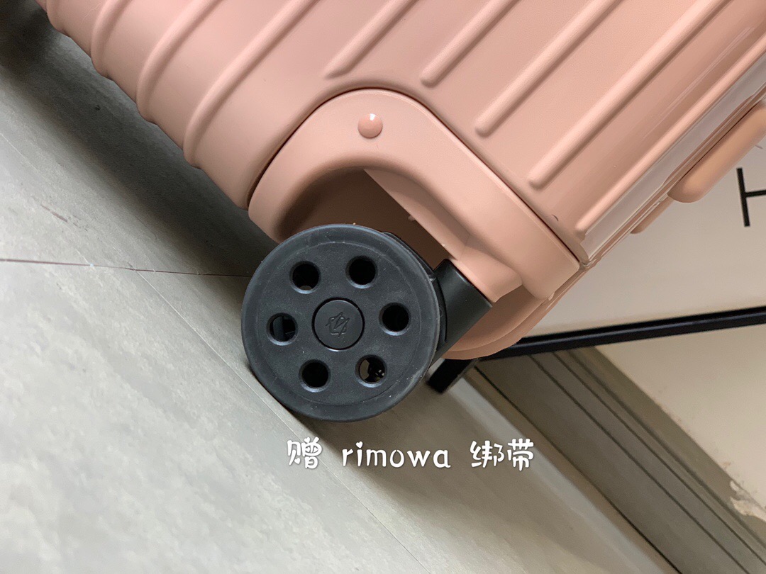 Чемодан Rimowa Essential Trunk — стильный и вместительный (1=2 объёма) - Image 6
